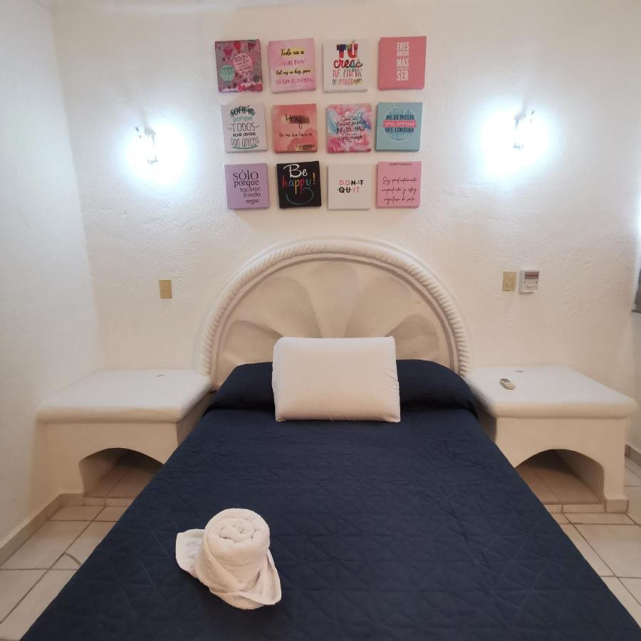 2 Bedroom Apartment With A/C Wi-Fi Best Location! Zihuatanejo Kültér fotó